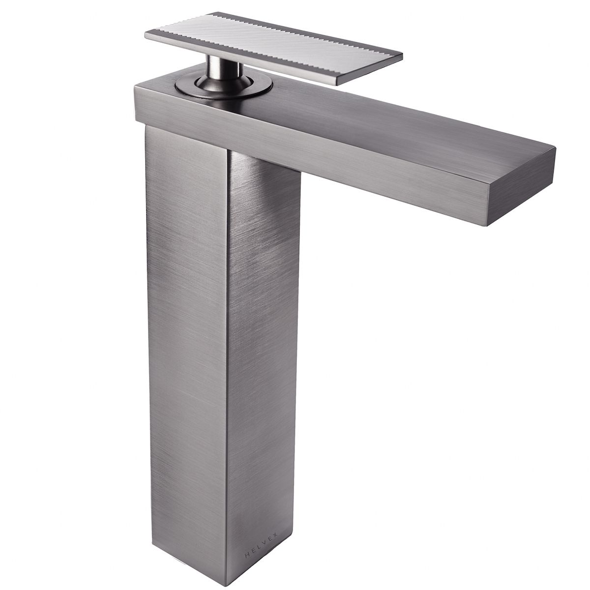 Monomando alto para lavabo Máxima Titanium. Incluye contra push.